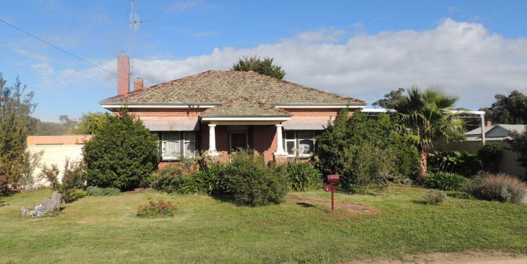 8 Anderson Street, Euroa