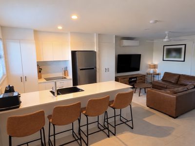 73 Attenborough Drive, Banya