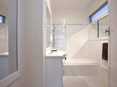 1 / 724 Hawthorn Road, Brighton East