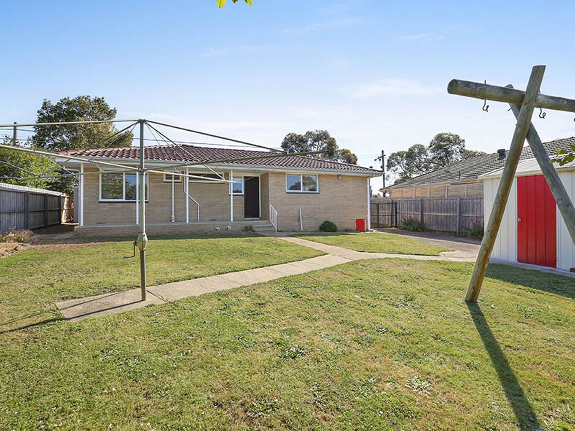 6 Clydesdale Crescent, Belmont