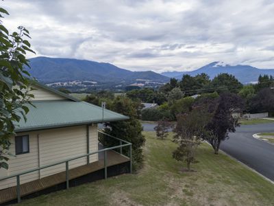 6 Charles Street, Tawonga