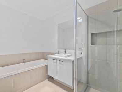 42 Caesar Street, Officer