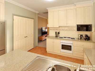 5 Sayer Court, Horsham