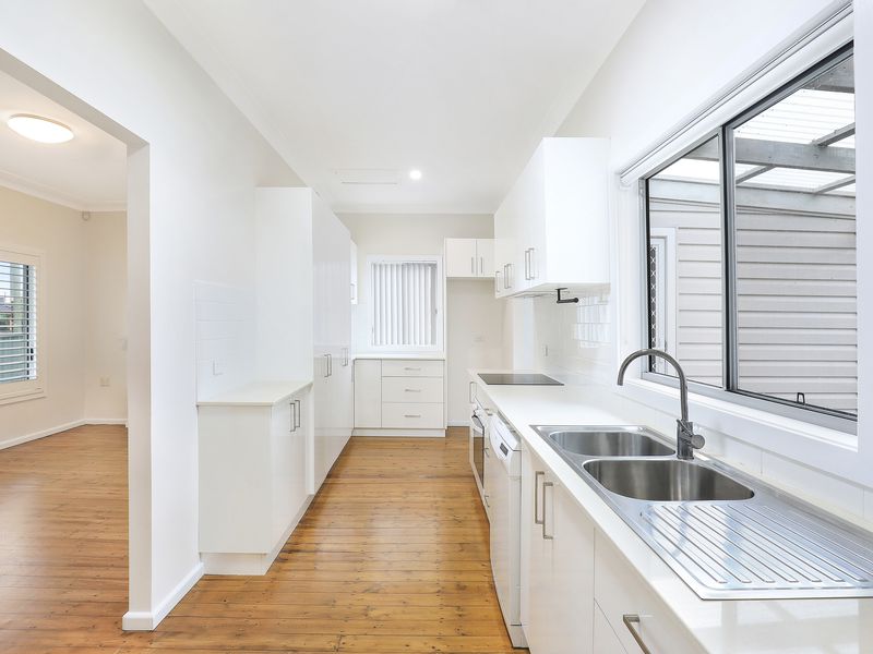 1 Weber Crescent, Towradgi