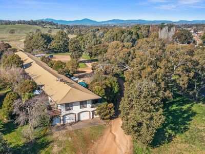 2 / 5 Midland Highway, Mansfield