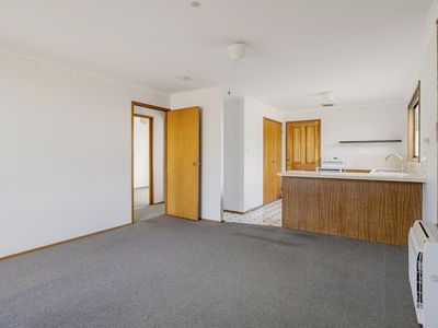 8 / 11 Cadbury Road, Claremont