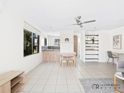 6 / 16 ROSEWOOD AVENUE, Broadbeach