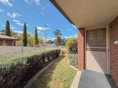 2 / 1 Gray Street, Swan Hill
