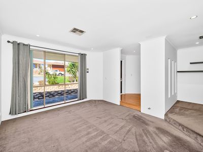 20 Northmore Crescent, Winthrop