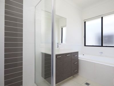 48 Eagle Parade, Rochedale