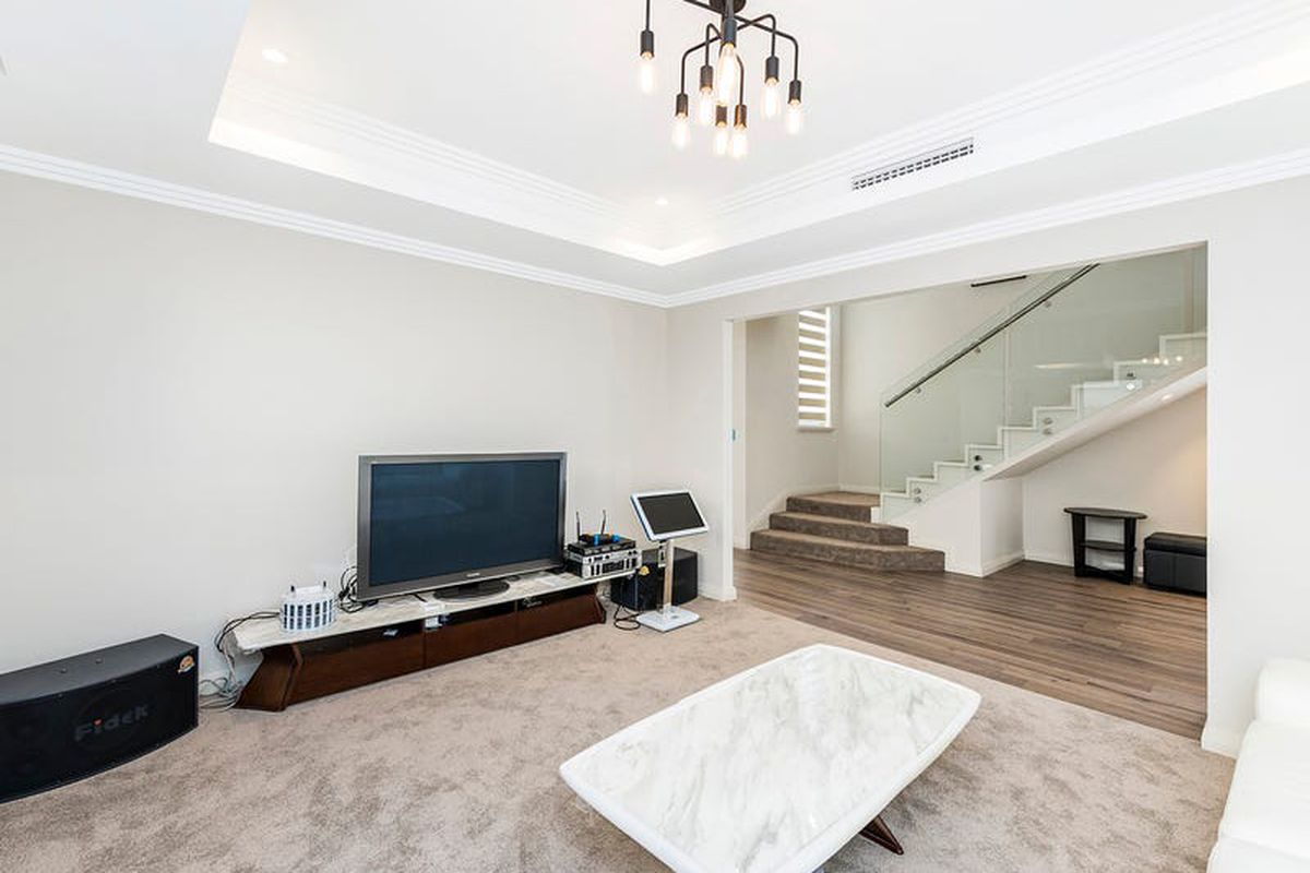 2A Genesta Crescent, Dalkeith