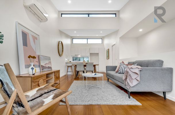 2 / 8 Austin Crescent, Pascoe Vale