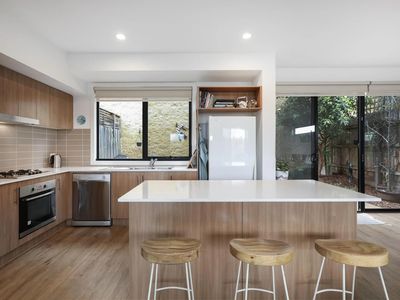 12 / 24 Craig Street, Keilor East