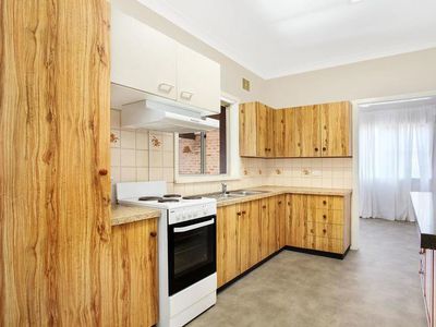 18 Fisher Street, Oak Flats