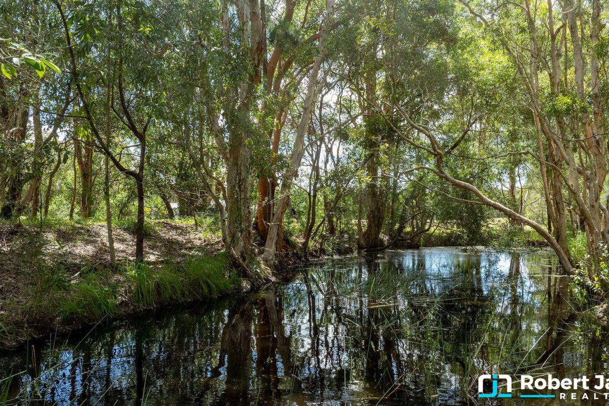 26 Amaroo Place, Cooroibah