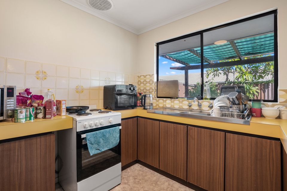 12 / 6 Ashford Avenue, Rockingham