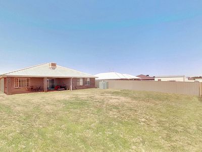 20 Hindmarsh Esplanade, Dubbo