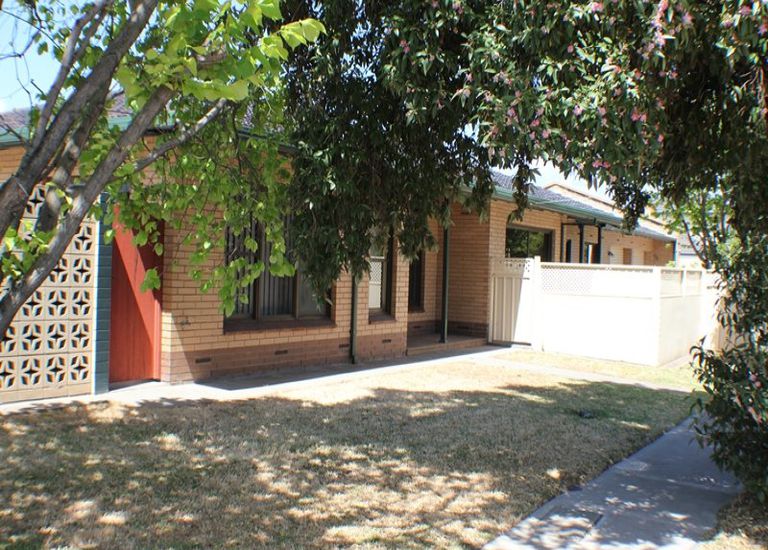 543 Brighton Road, Brighton