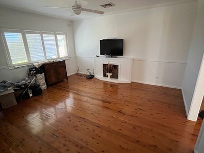 64 Warrawong Street, Kooringal