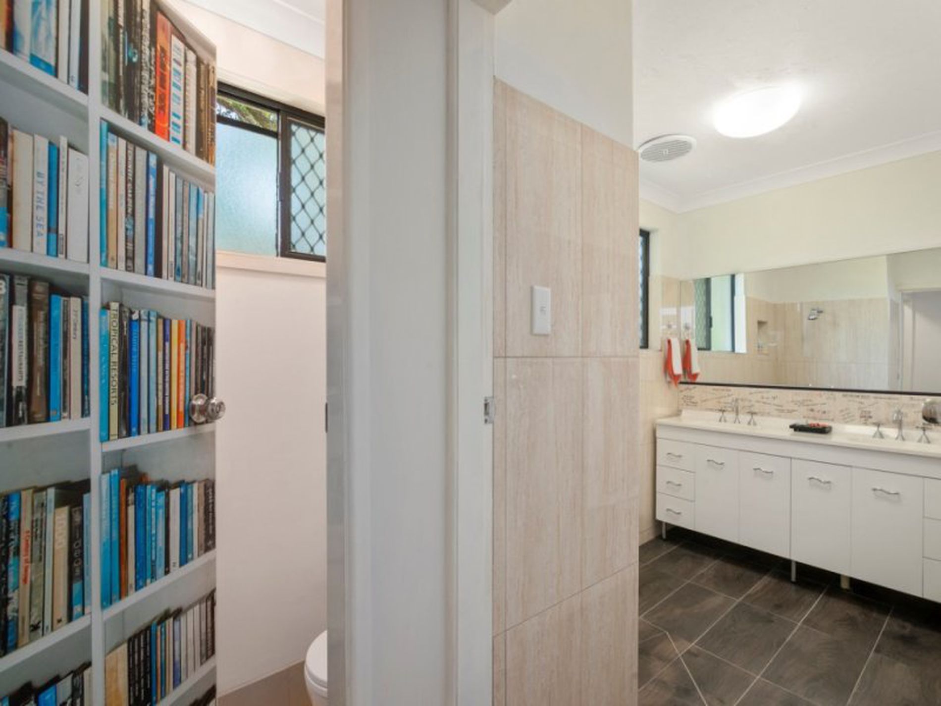 21 The Lakes Drive, Tweed Heads West