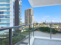 9  Lawson St, Southport