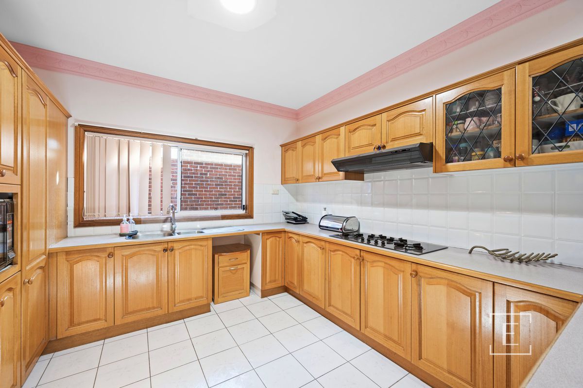 28 Dalbertis Street, Abbotsbury