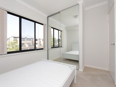 105 / 215 Stirling Street, Perth
