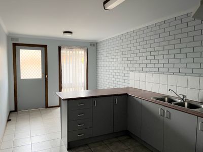 1 / 148 Werribee Street, Werribee
