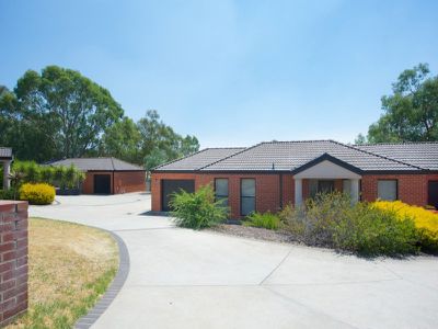 4 / 5 HORSFALL COURT , Wodonga