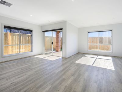28 Cushion Way, Tarneit