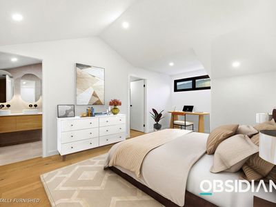 4 Bedroom / 9-9a Old Berowra Road, Hornsby