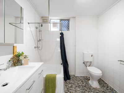 2 / 13 Burbank Avenue, Bedford Park