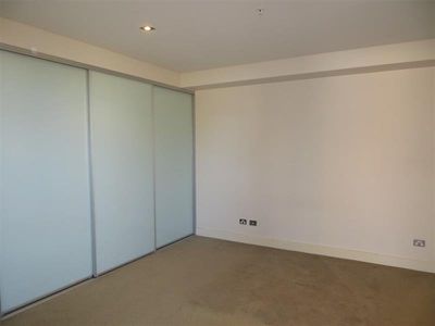32 / 2-12 Young Street, Wollongong
