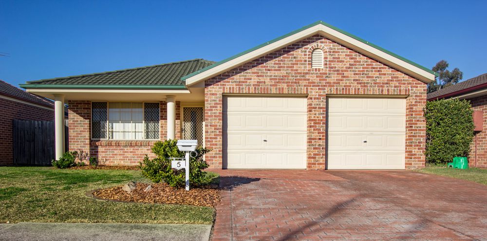 5 Wombeyan Court, Wattle Grove