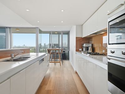 806 / 19 The Circus, Burswood