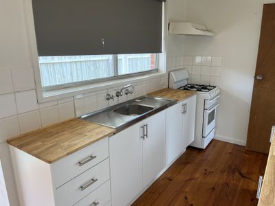 7 Telstar Court, Whittington