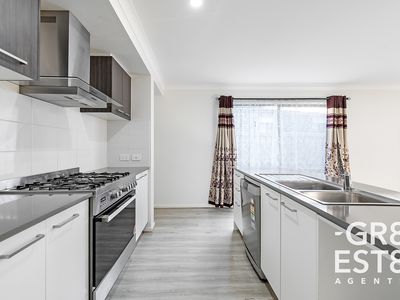 34 Scotland Circuit, Cranbourne West