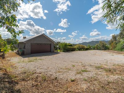 39 Falcon Drive, Calala