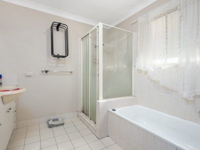 42 Flinders Cres, Forest Lake