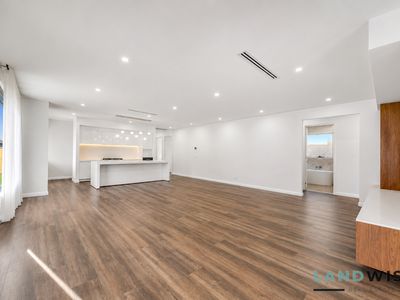 9 Armstrong rise, Maddingley