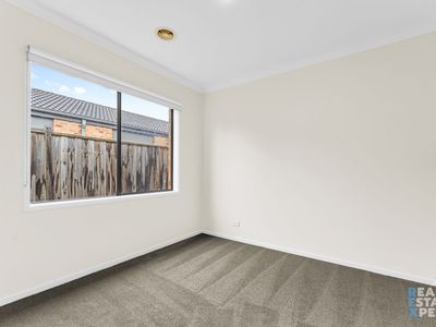 13 Beechtree Way, Cranbourne North