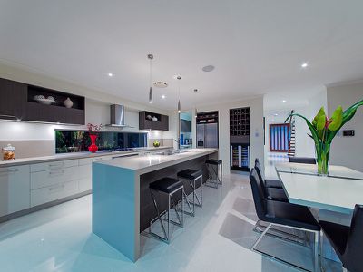 17 Feathertail Place, Wakerley