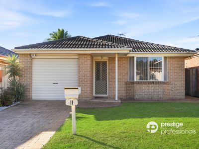 11 Woolmers Court, Wattle Grove