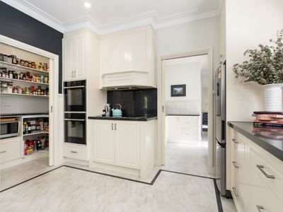 1188 Padman Drive, West Albury