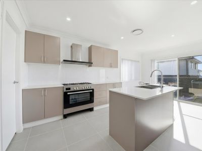 48 Davisland Avenue, Wilton