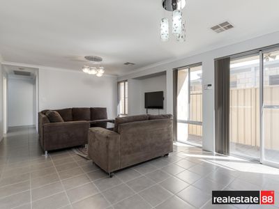 18 Packer Rise, Hammond Park