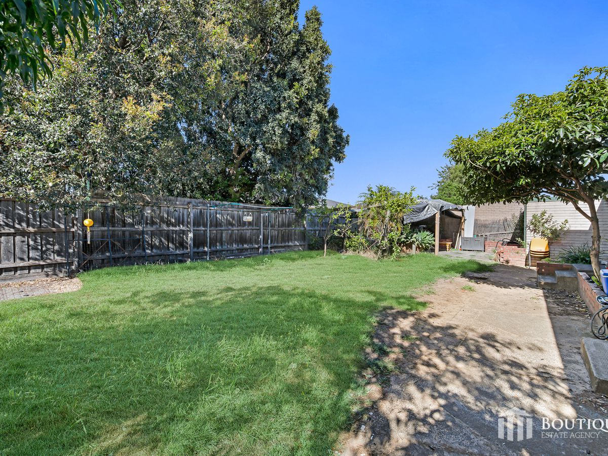 6 Finsbury Court, Dandenong North