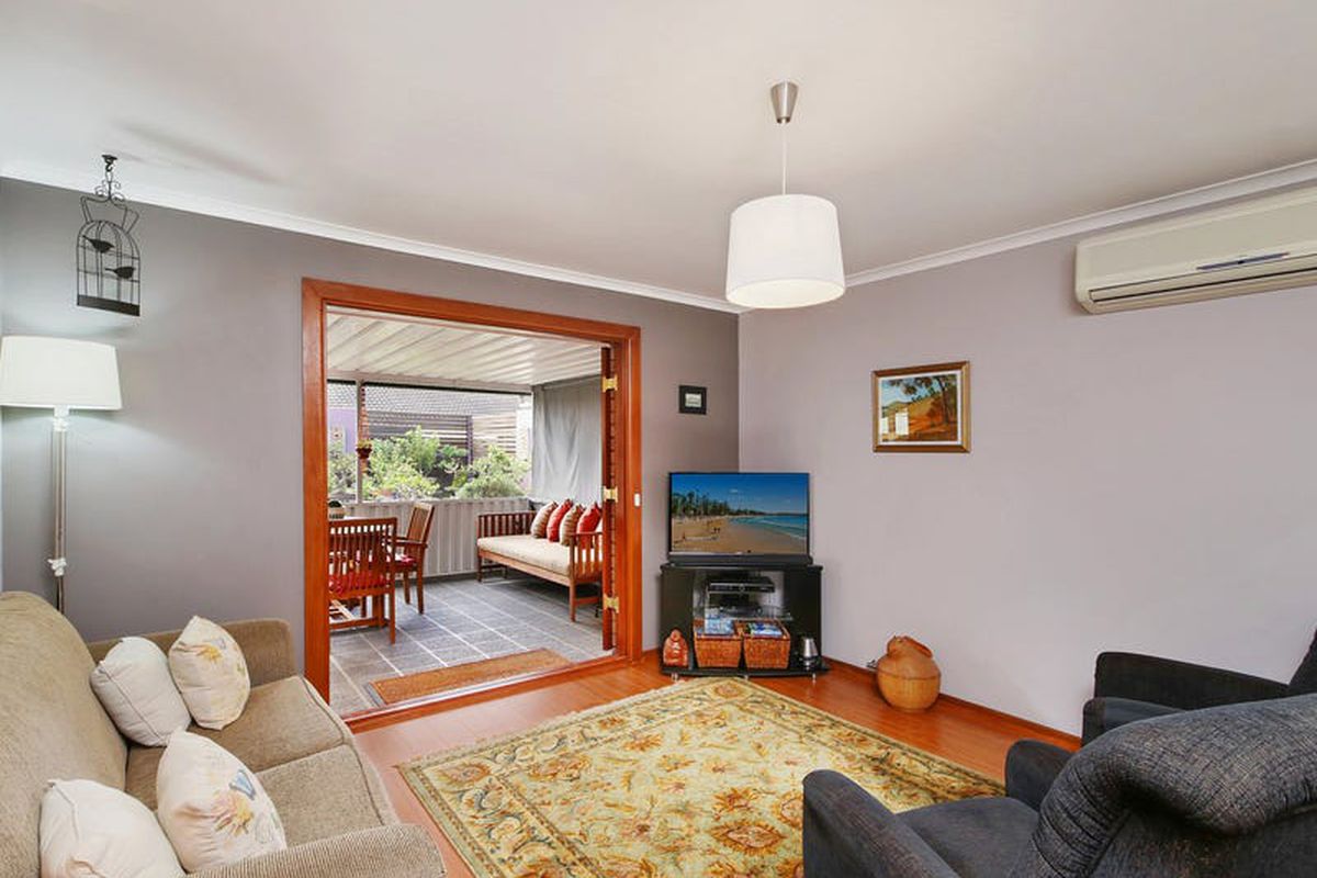 10 Camden Close, Point Clare