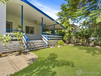 1019 Scenic Highway, Kinka Beach