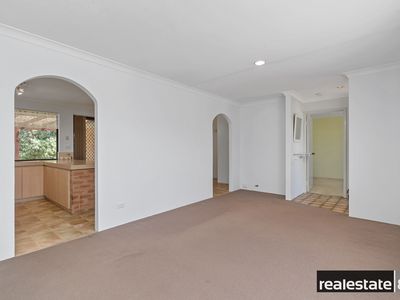 9 Bolderwood Drive, South Lake